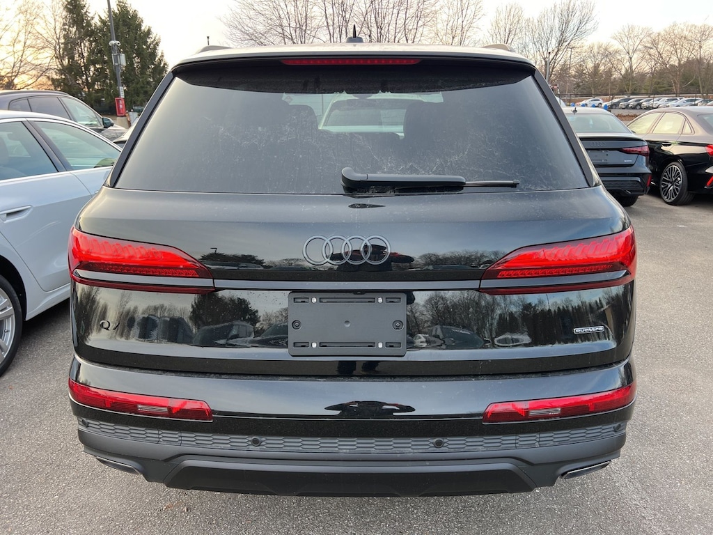 New 2026 Audi Q7 45 Premium Plus SUV