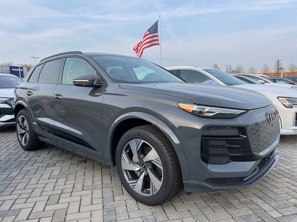 2025 Audi Q6 E-tron Premium photo 3