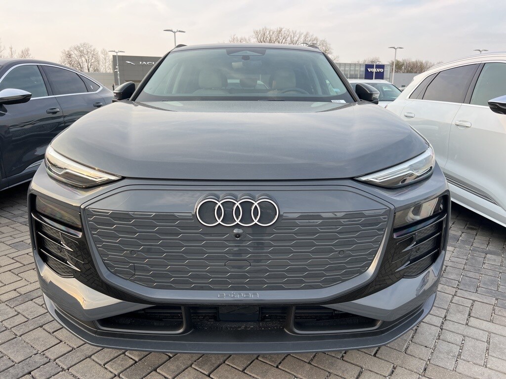2025 Audi Q6 E-tron Premium photo 2