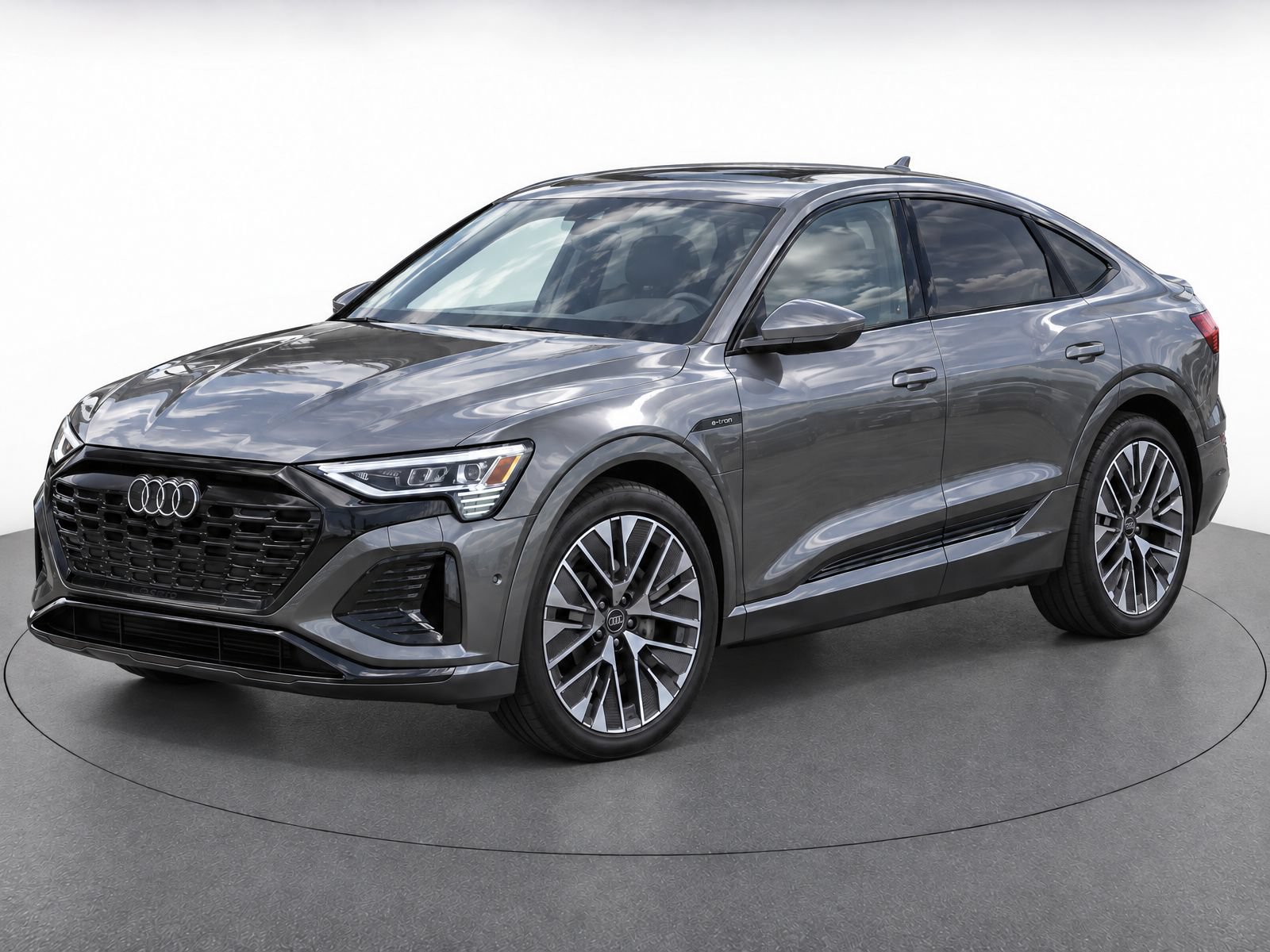 2024 Audi Q8 Sportback e-tron