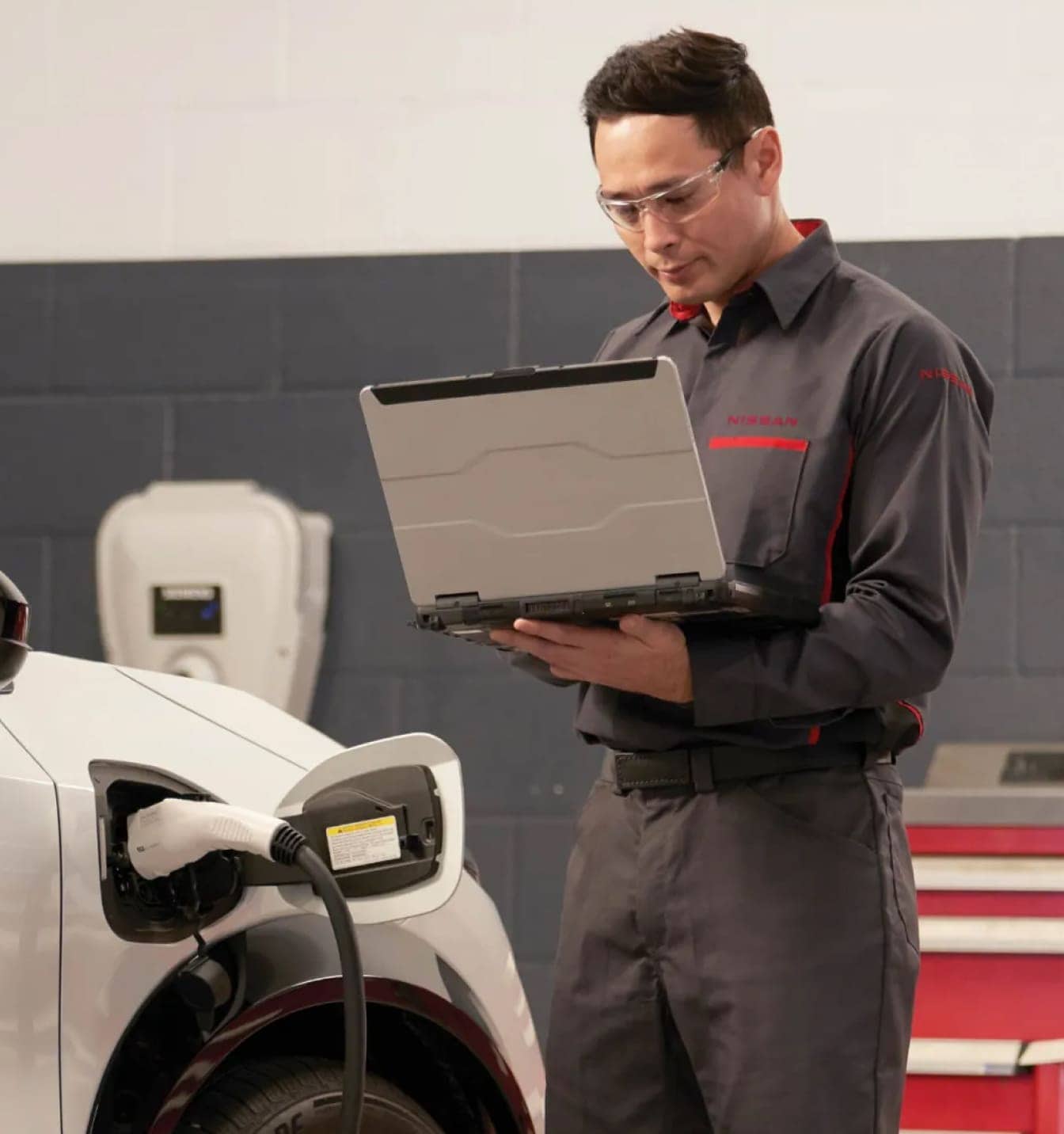 Fix Your Nissan Dashboard Lights at Tom Wood Nissan
