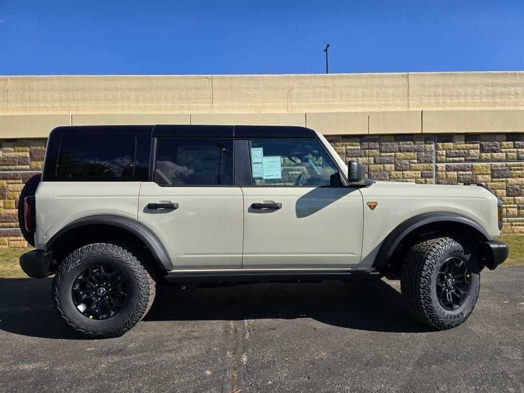 New 2026 Ford Bronco Badlands SUV