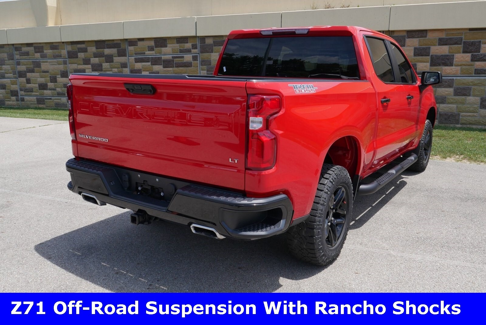 2023 Chevrolet Silverado 1500 LT Trail Boss photo 3