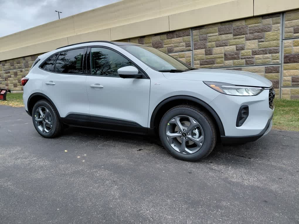 2026 Ford Escape ST-Line Select photo 2