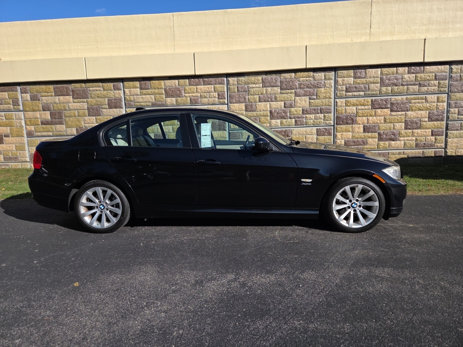 Used 2011 BMW 3 Series 328i with VIN WBAPK7G57BNN71085 for sale in Indianapolis, IN