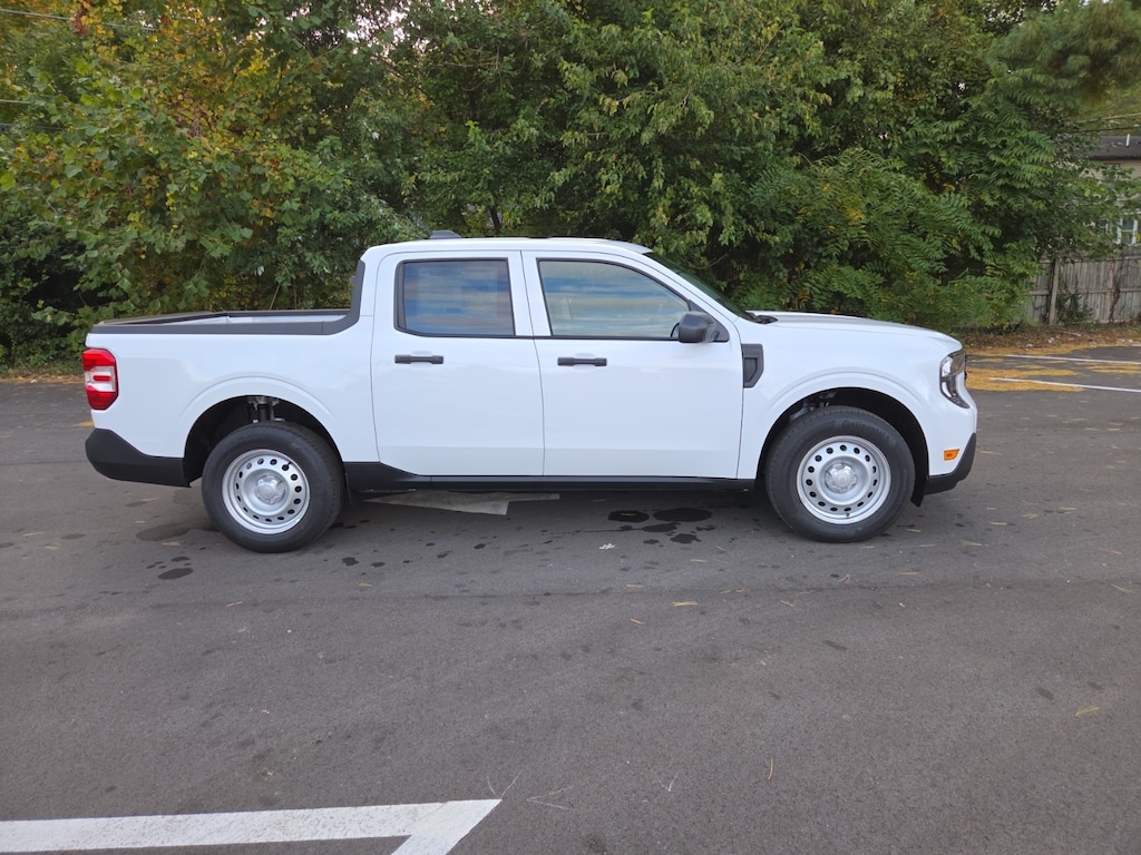 New 2025 Ford Maverick XL Truck SuperCrew