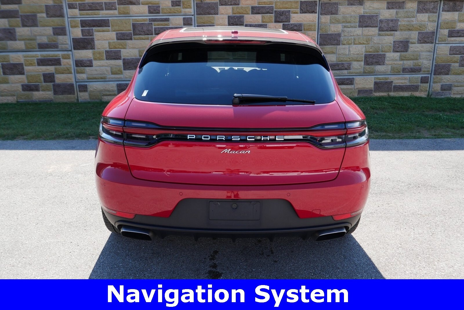 2020 Porsche Macan Base photo 4