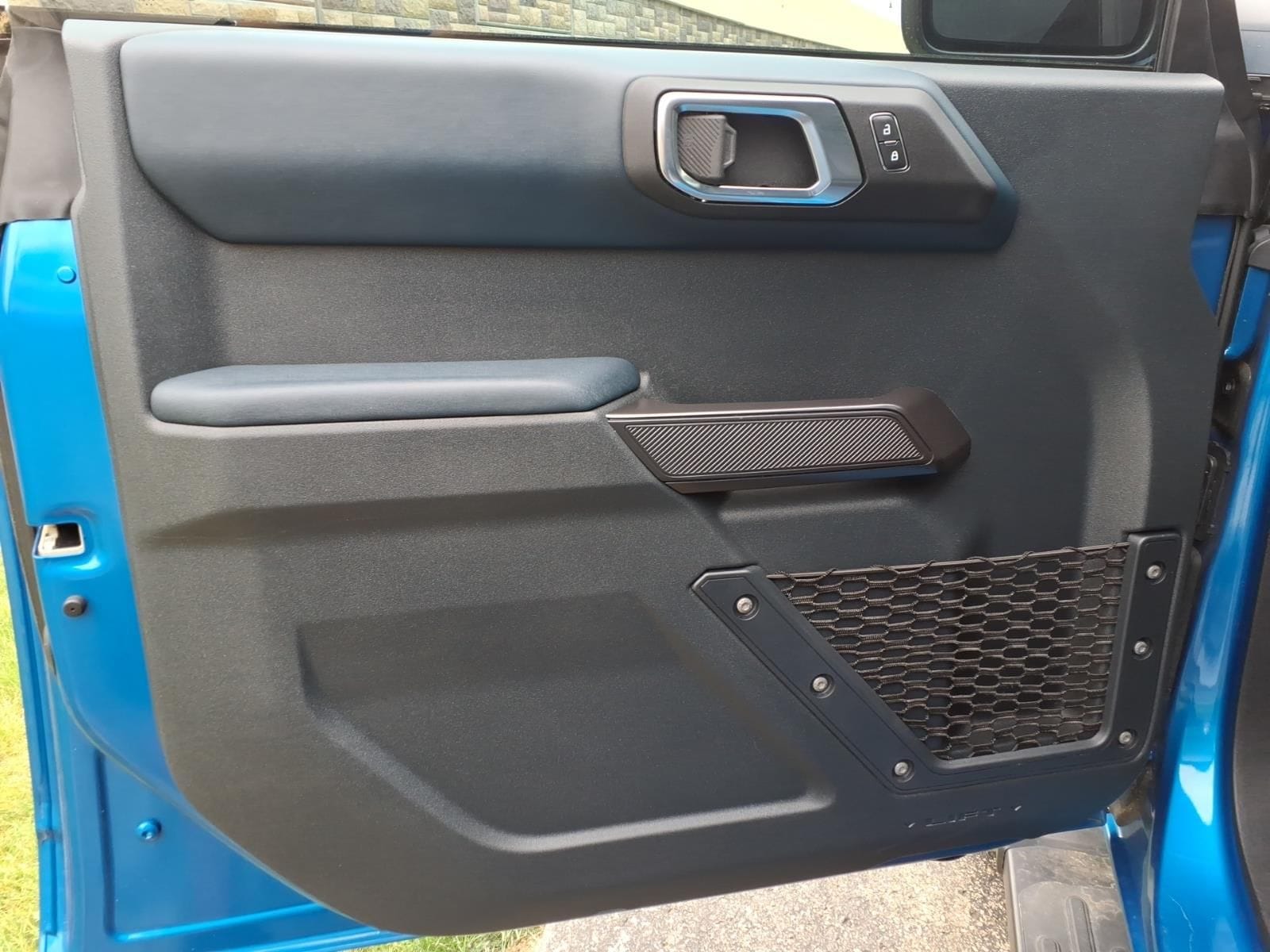 2024 Ford Bronco Outer Banks - Photo 14