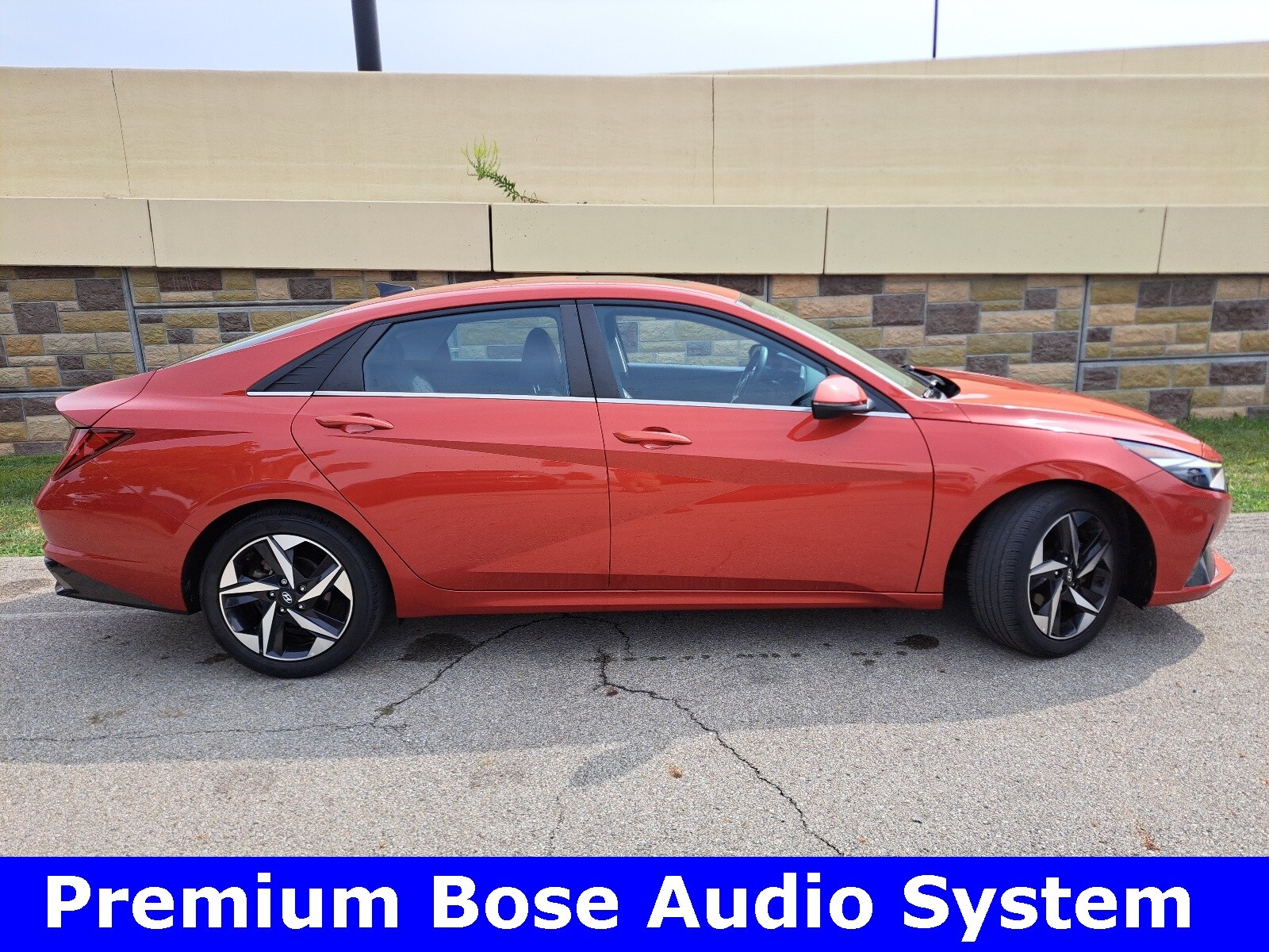 2021 Hyundai Elantra Limited photo 2