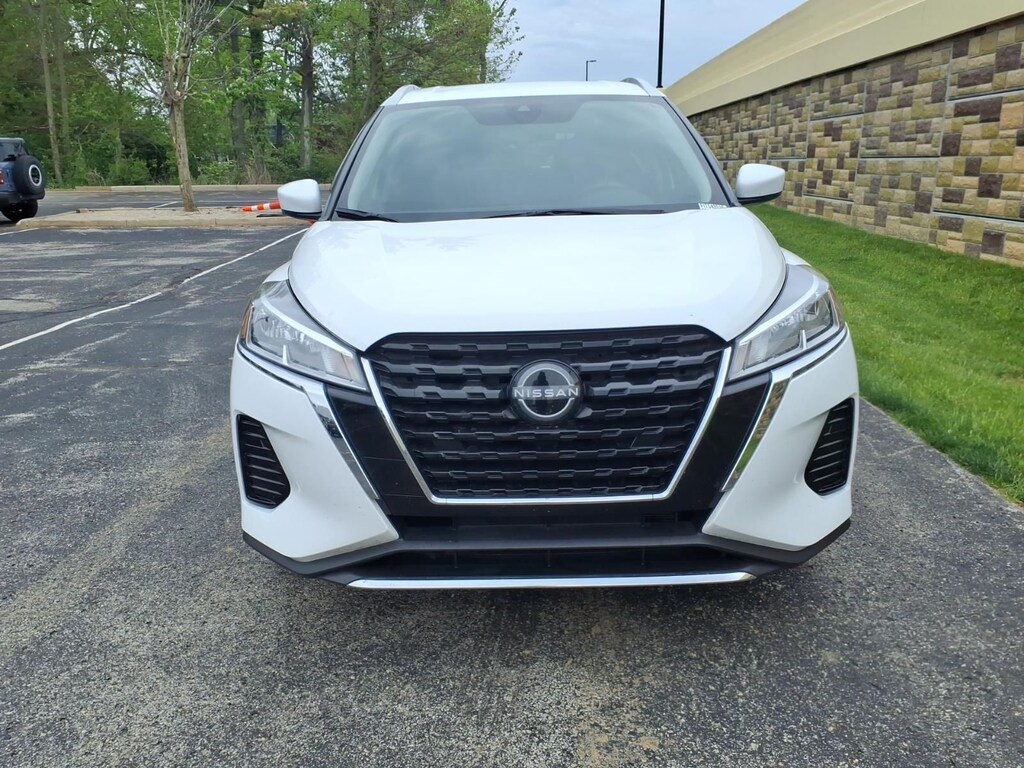 Used 2023 Nissan Kicks SV SUV