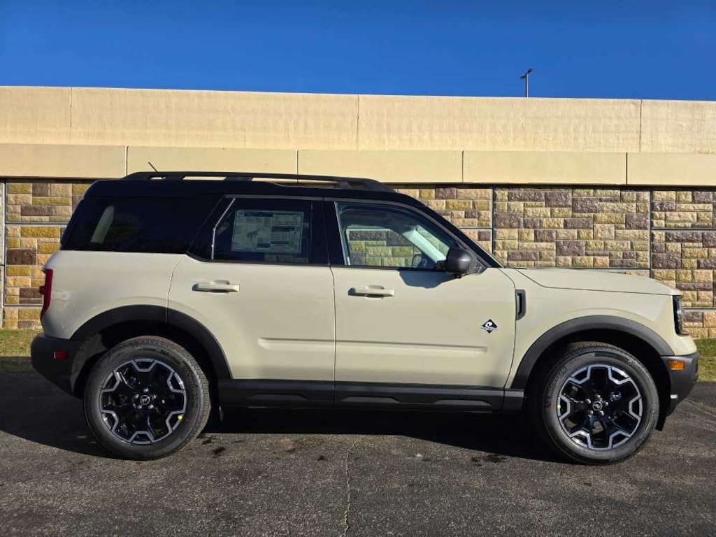 New 2025 Ford Bronco Sport Outer Banks 4x4