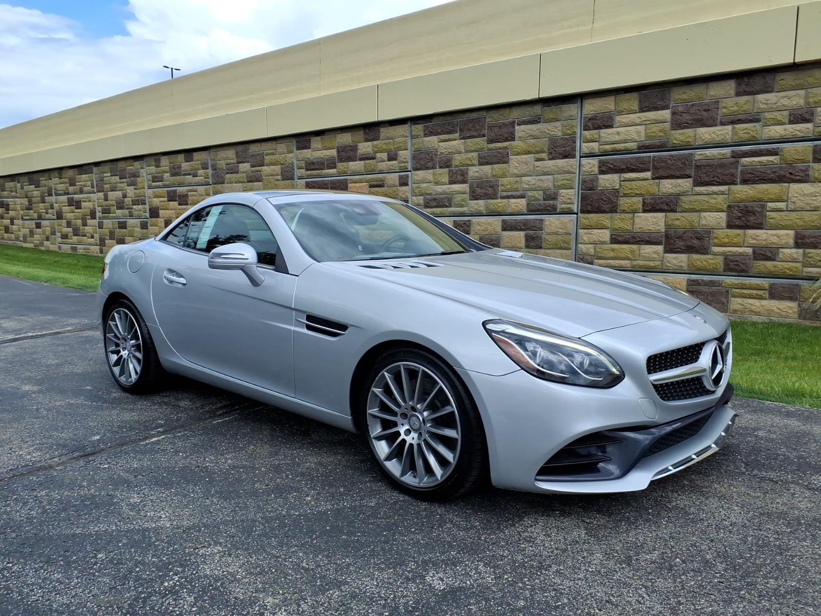 2017 Mercedes-Benz SLC SLC300's photo
