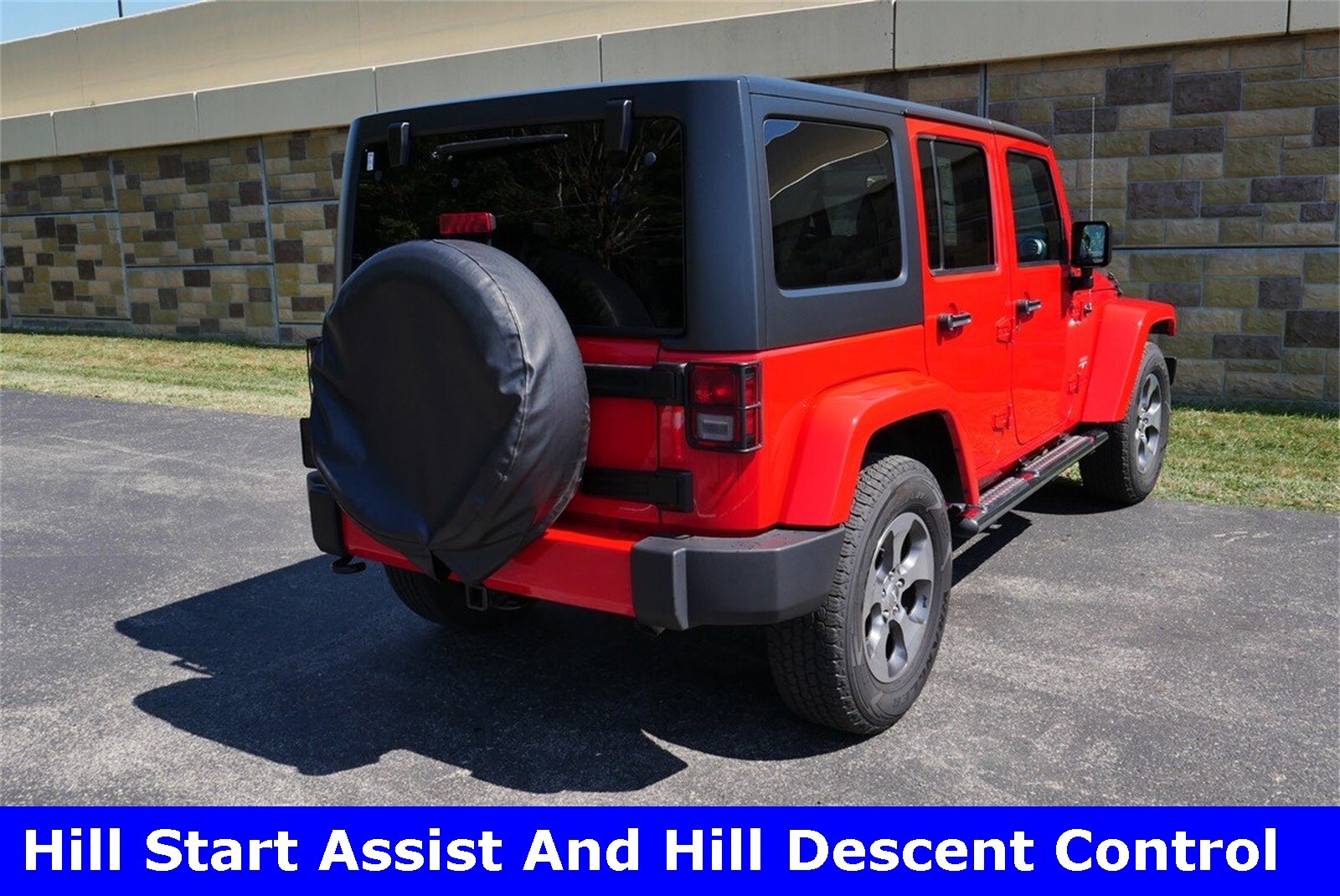 2017 Jeep Wrangler Unlimited Sahara photo 3