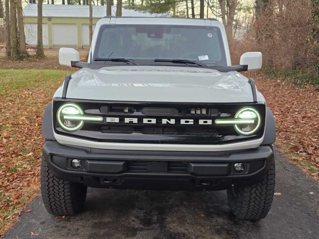 New 2025 Ford Bronco Outer Banks SUV