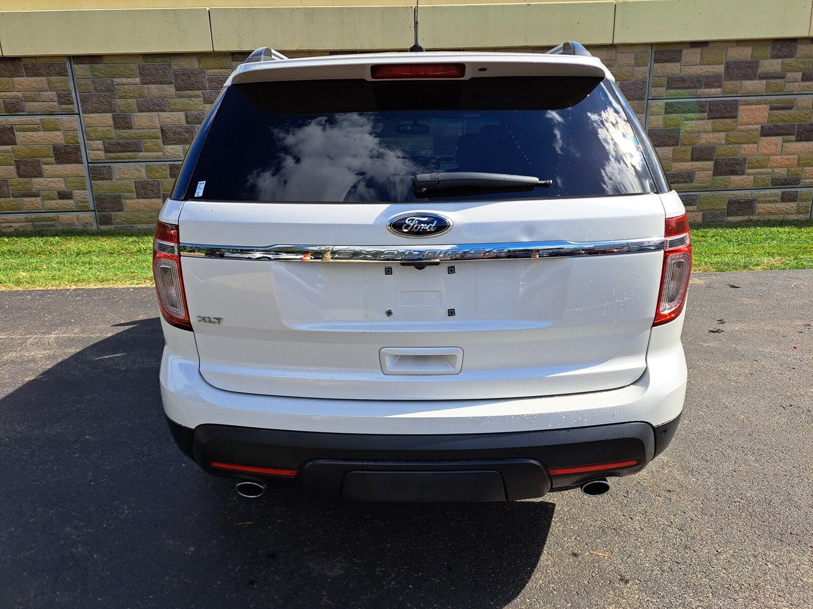 2015 Ford Explorer XLT photo 4