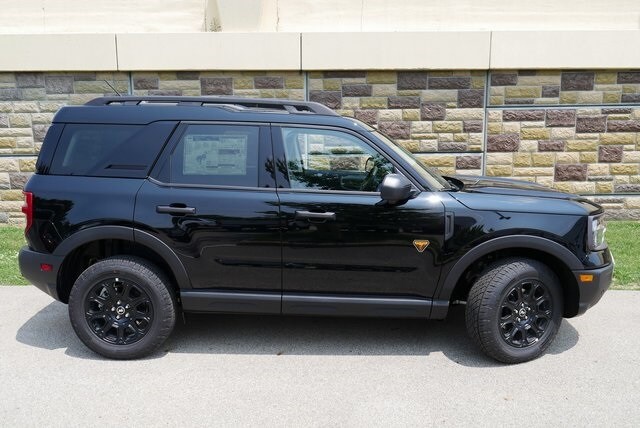 2025 Ford Bronco Sport Badlands photo 2