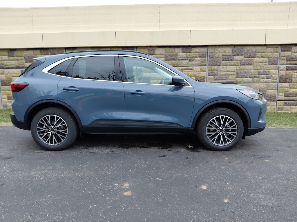 New 2026 Ford Escape Base SUV