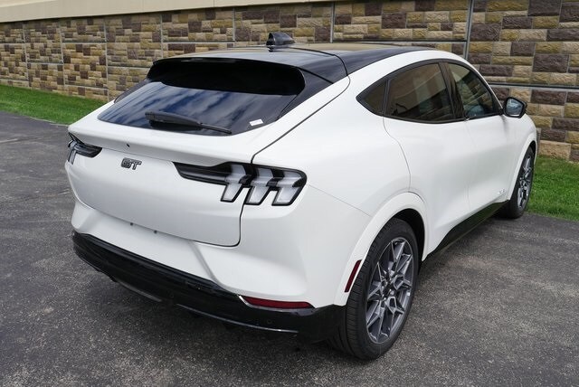 2025 Ford Mustang Mach-E GT photo 3