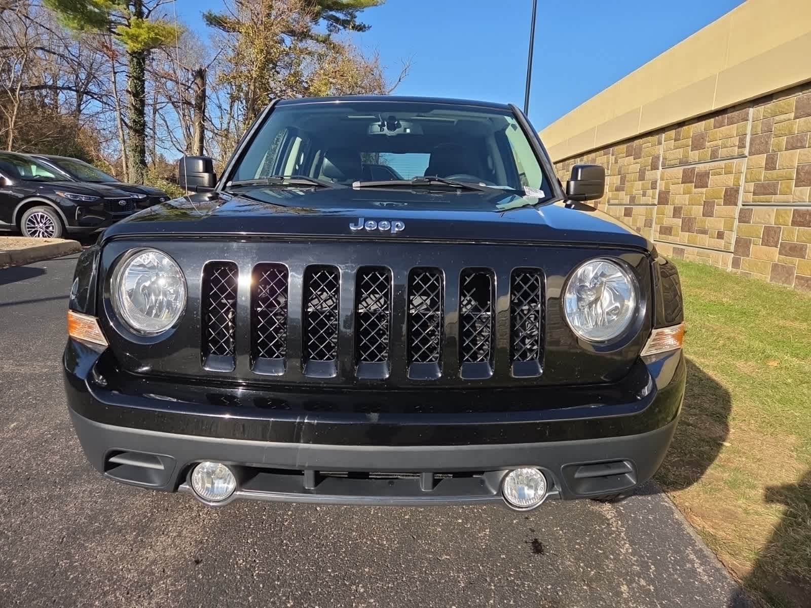 2016 Jeep Patriot High Altitude Altitude Edition photo 4