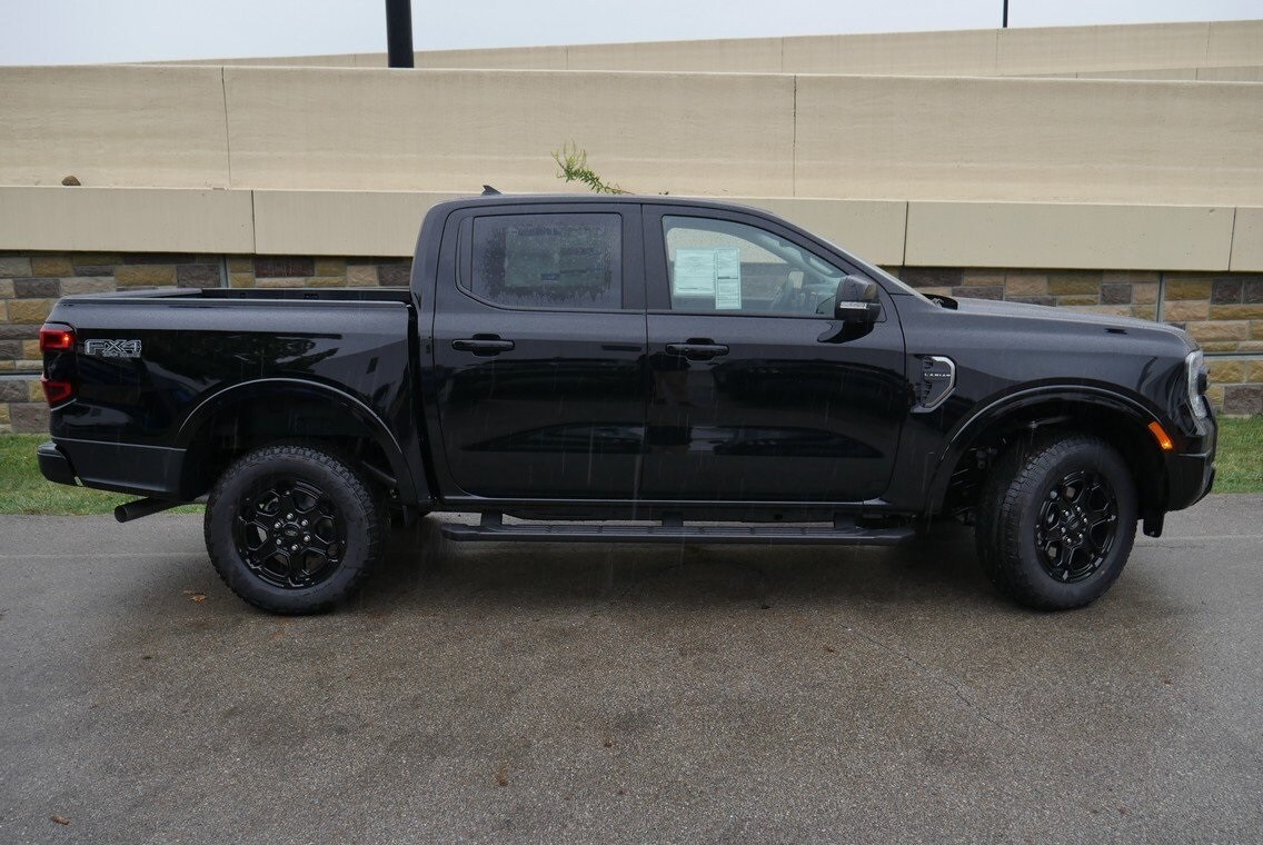 2025 Ford Ranger Lariat photo 2