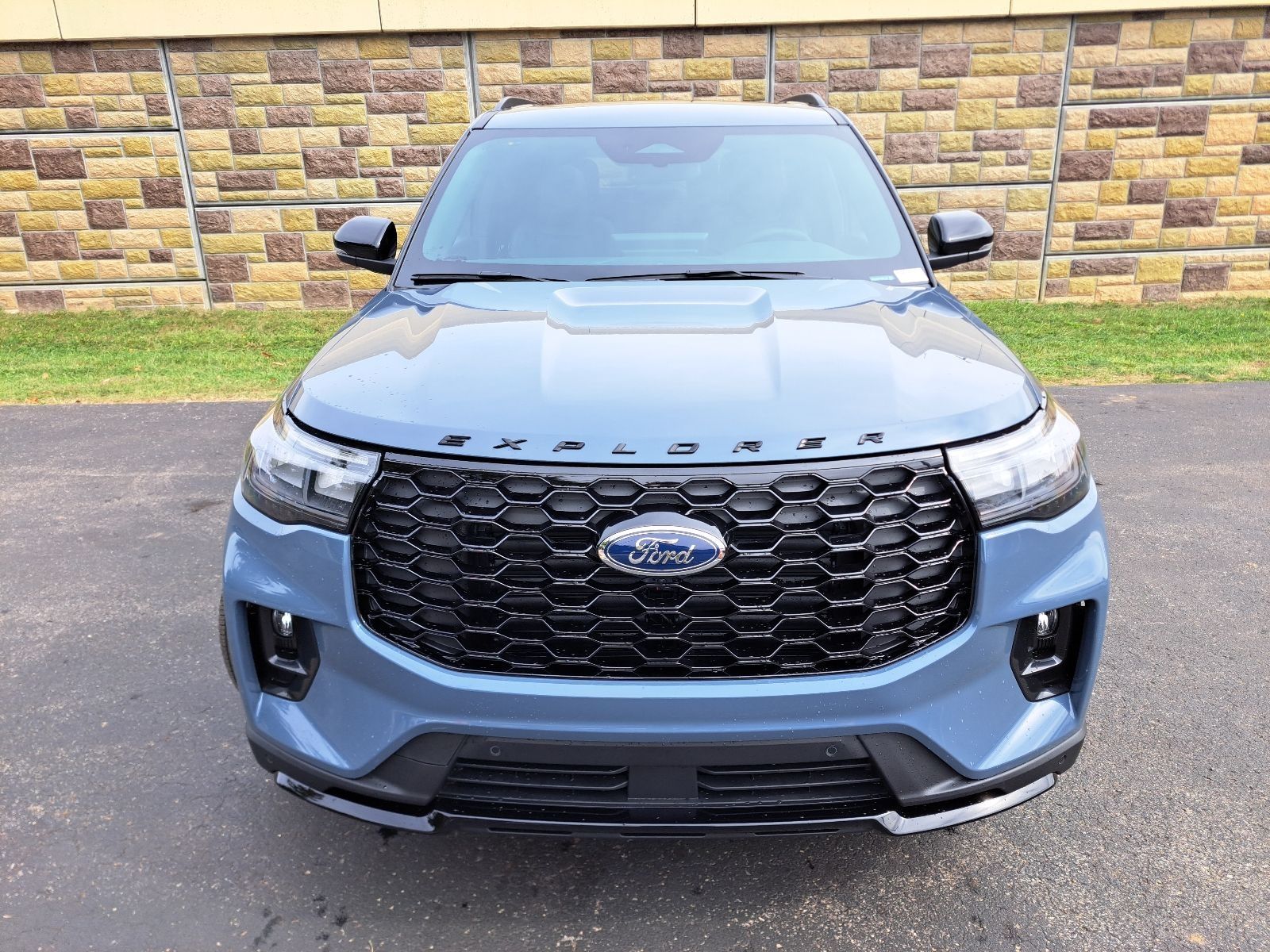 2026 Ford Explorer ST-Line - Photo 10
