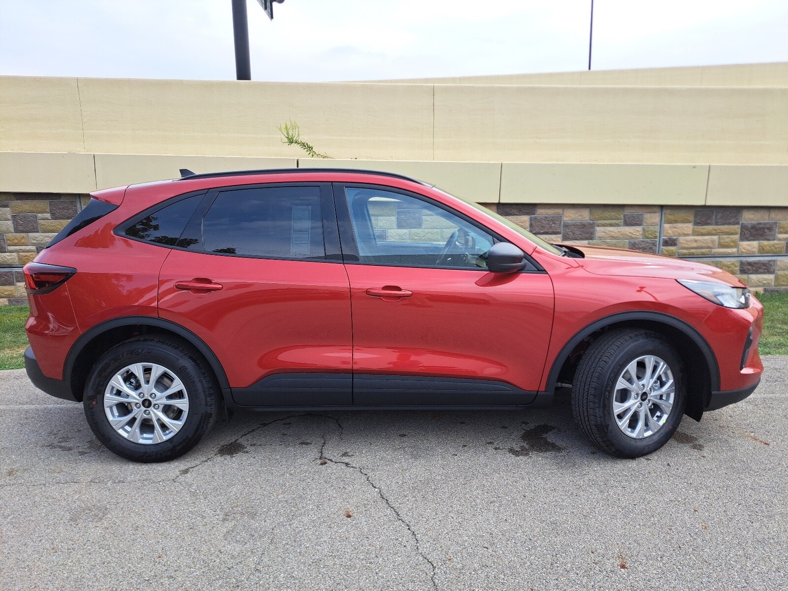 2026 Ford Escape Active photo 2