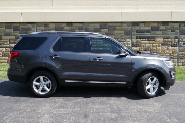 Used 2017 Ford Explorer XLT with VIN 1FM5K8D87HGA98554 for sale in Indianapolis, IN