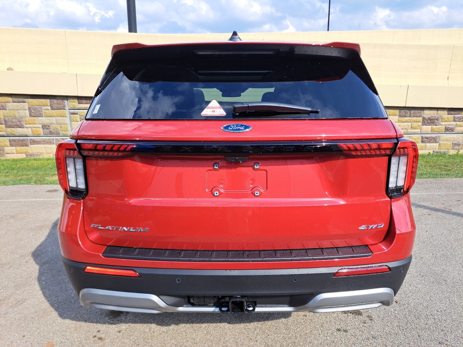 2025 Ford Explorer Platinum photo 4