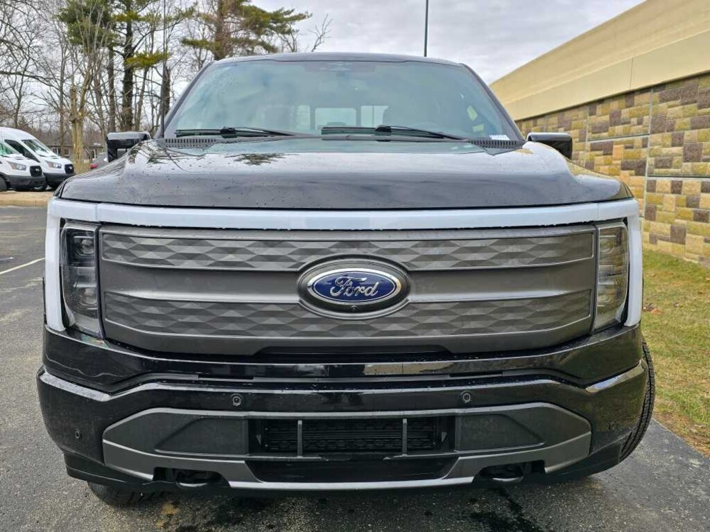 Used 2023 Ford F-150 Lightning Lariat 4WD Supercrew 5.5 Box 4WD SuperCrew 5.5 Box