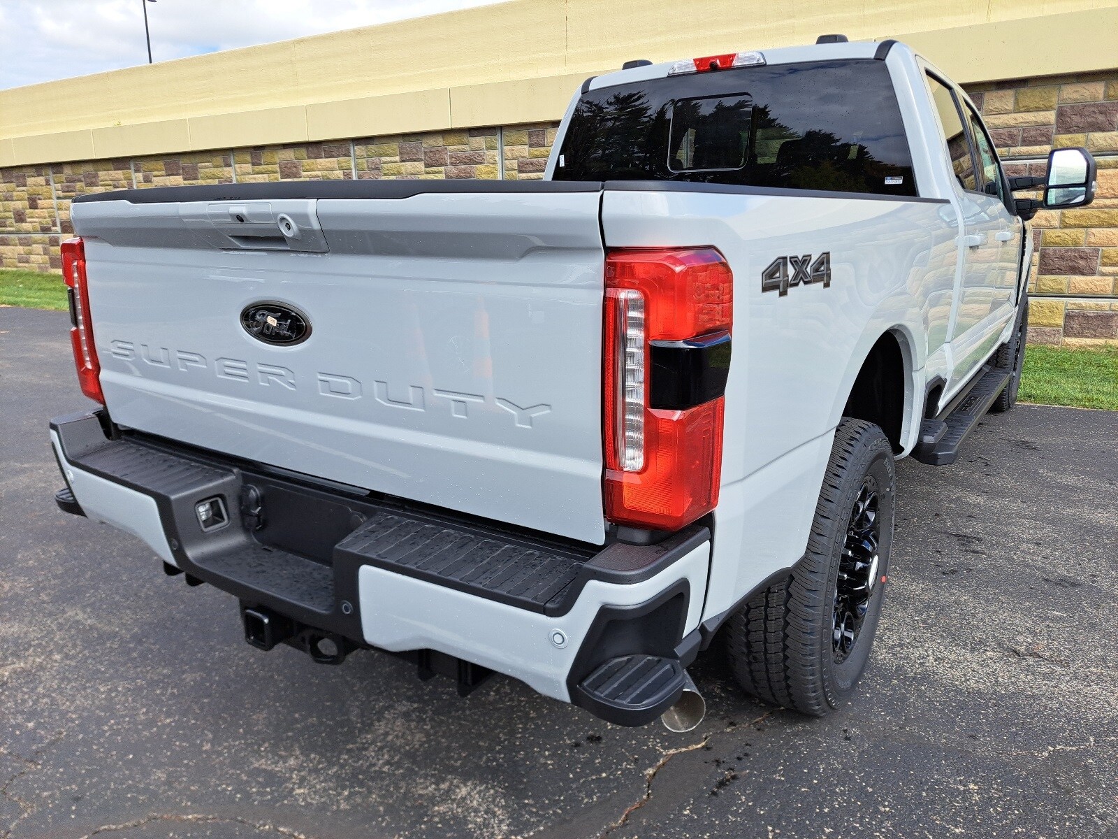 2026 Ford F-250 XLT photo 2