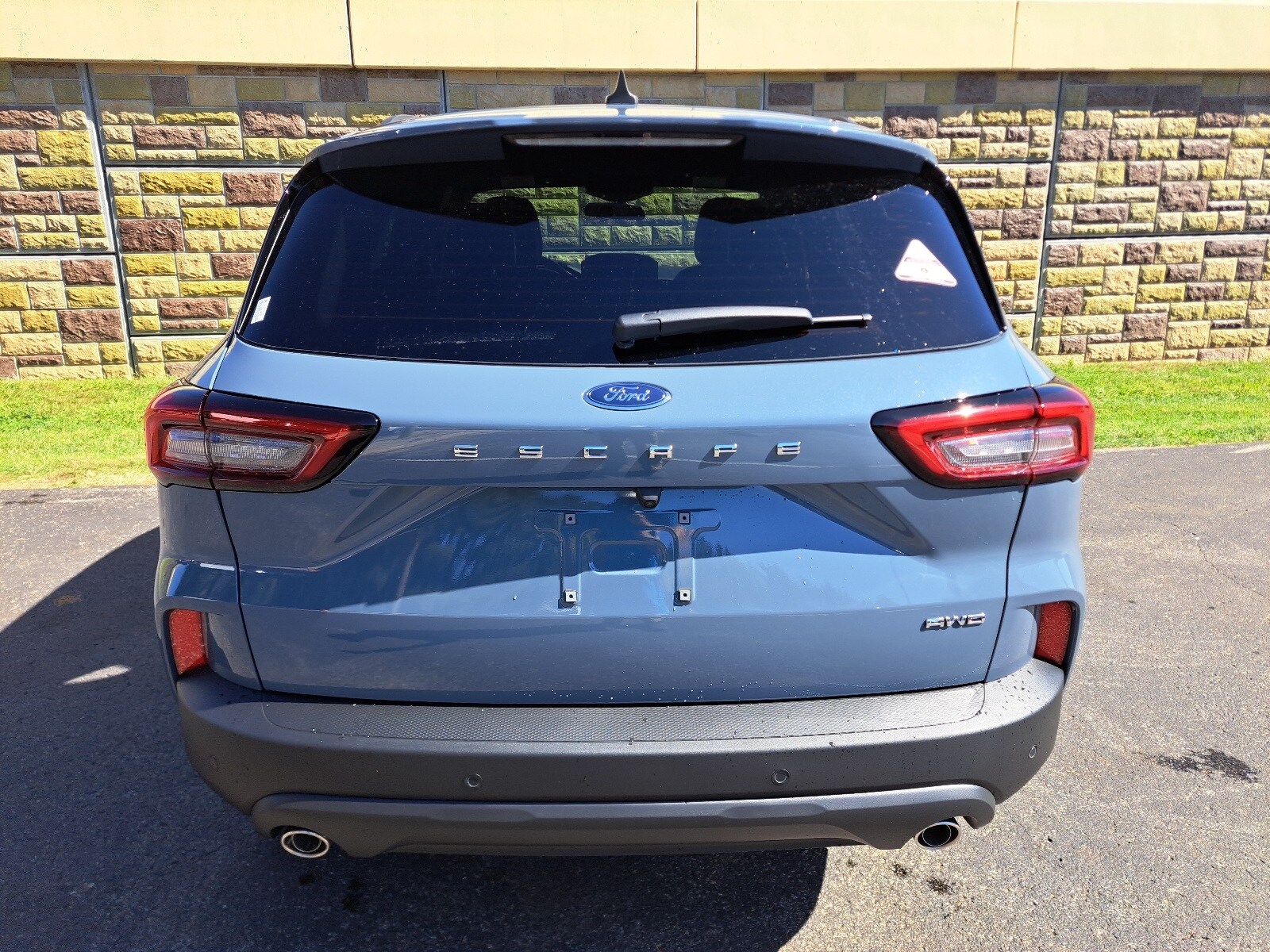 2026 Ford Escape ST-Line photo 2