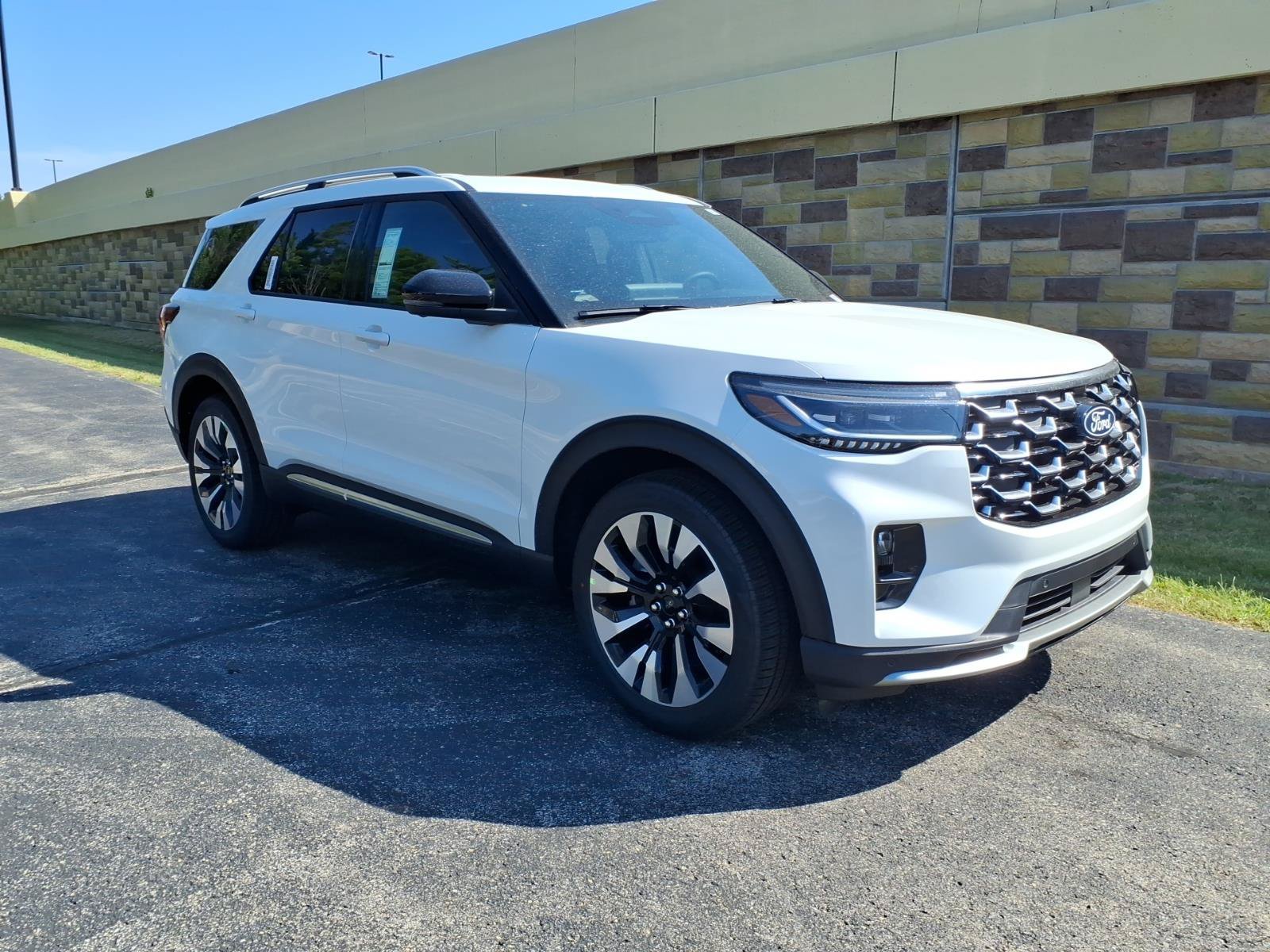 2027 Ford Explorer Platinum SUV