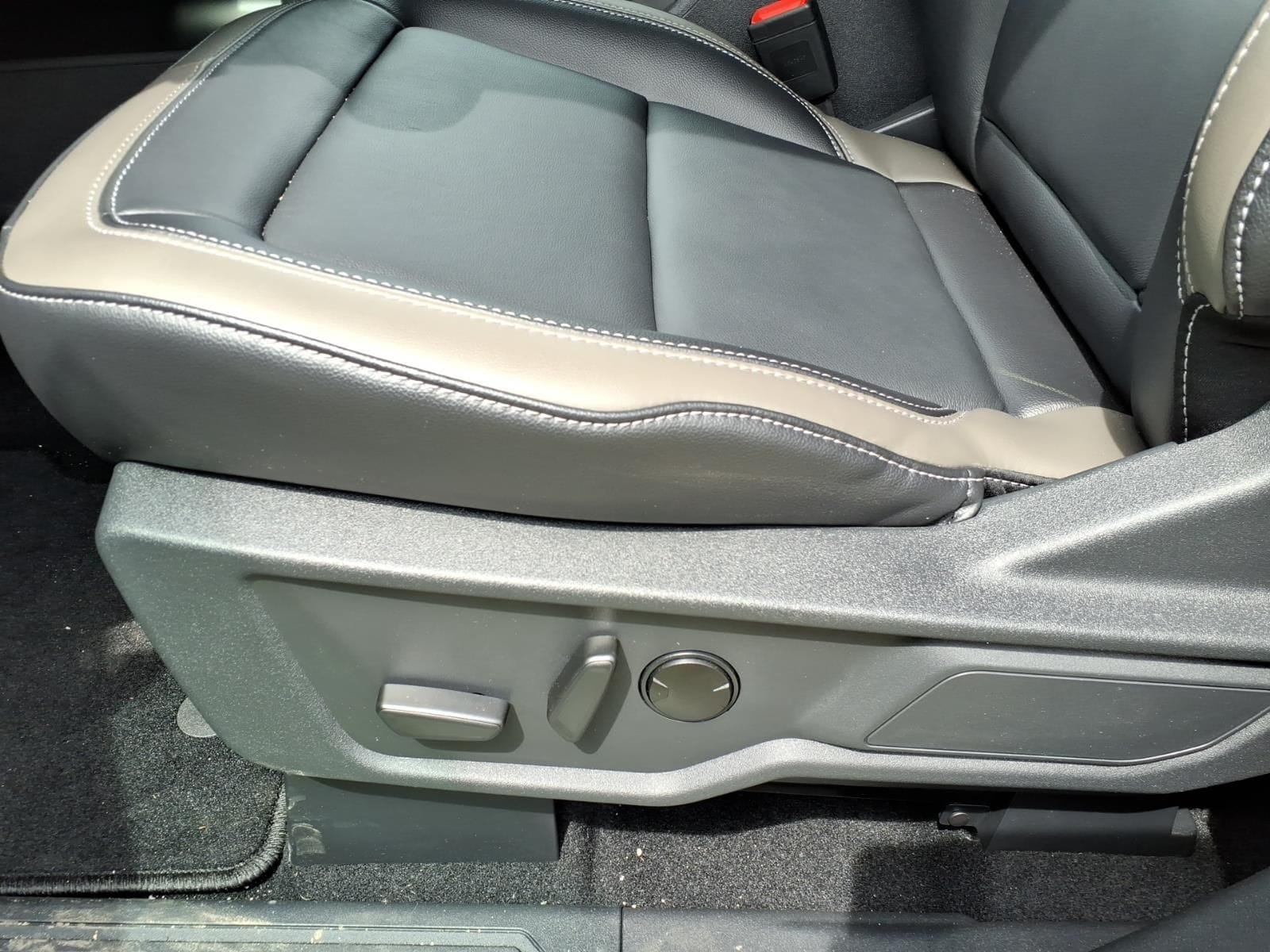 2026 Ford Bronco 4-Door Outer Banks - Photo 16
