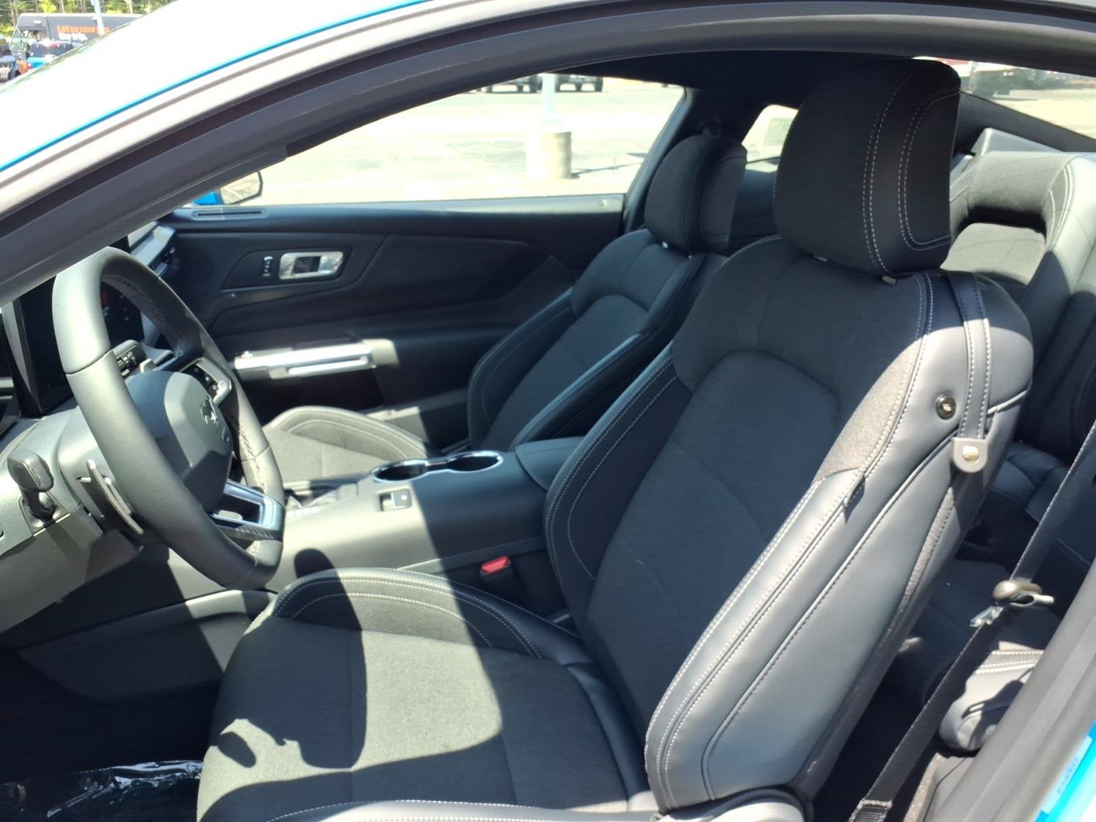 2026 Ford Mustang GT Fastback - Photo 16