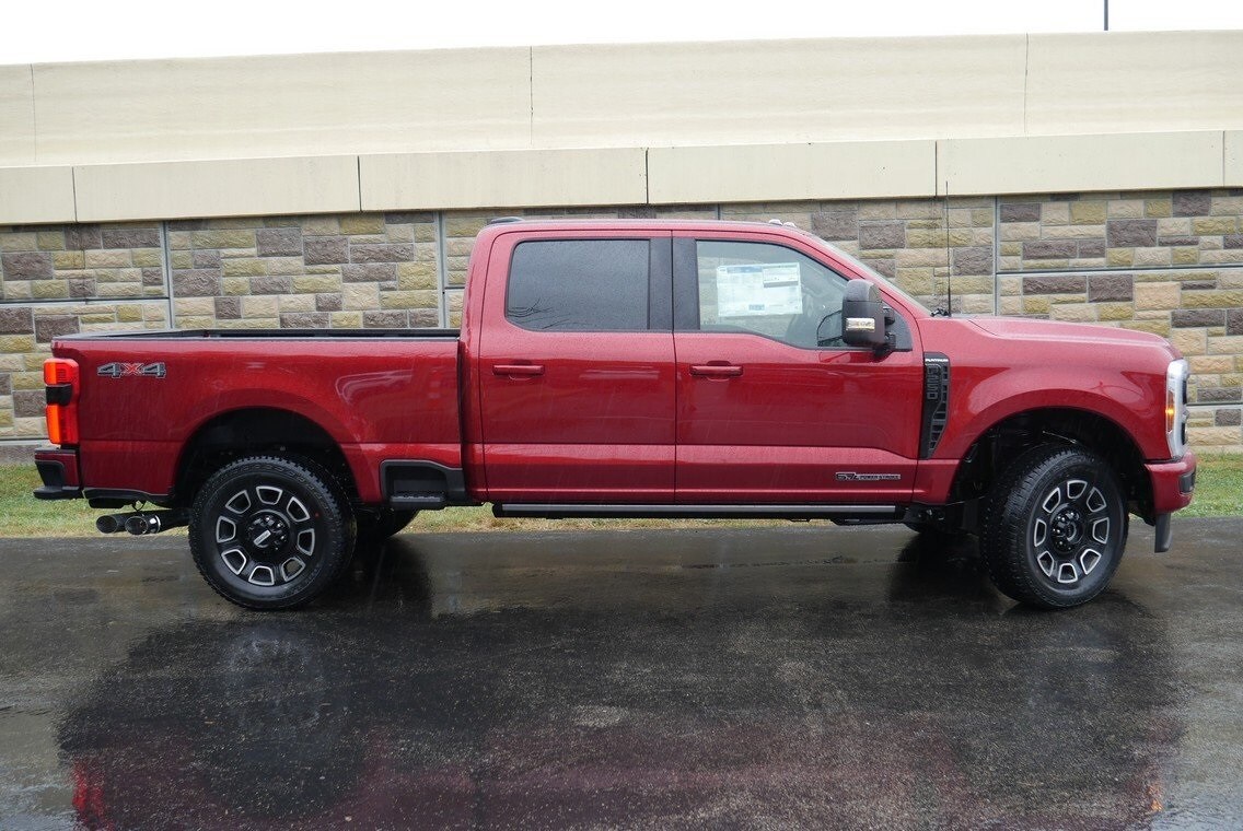2026 Ford F-250 Platinum photo 2