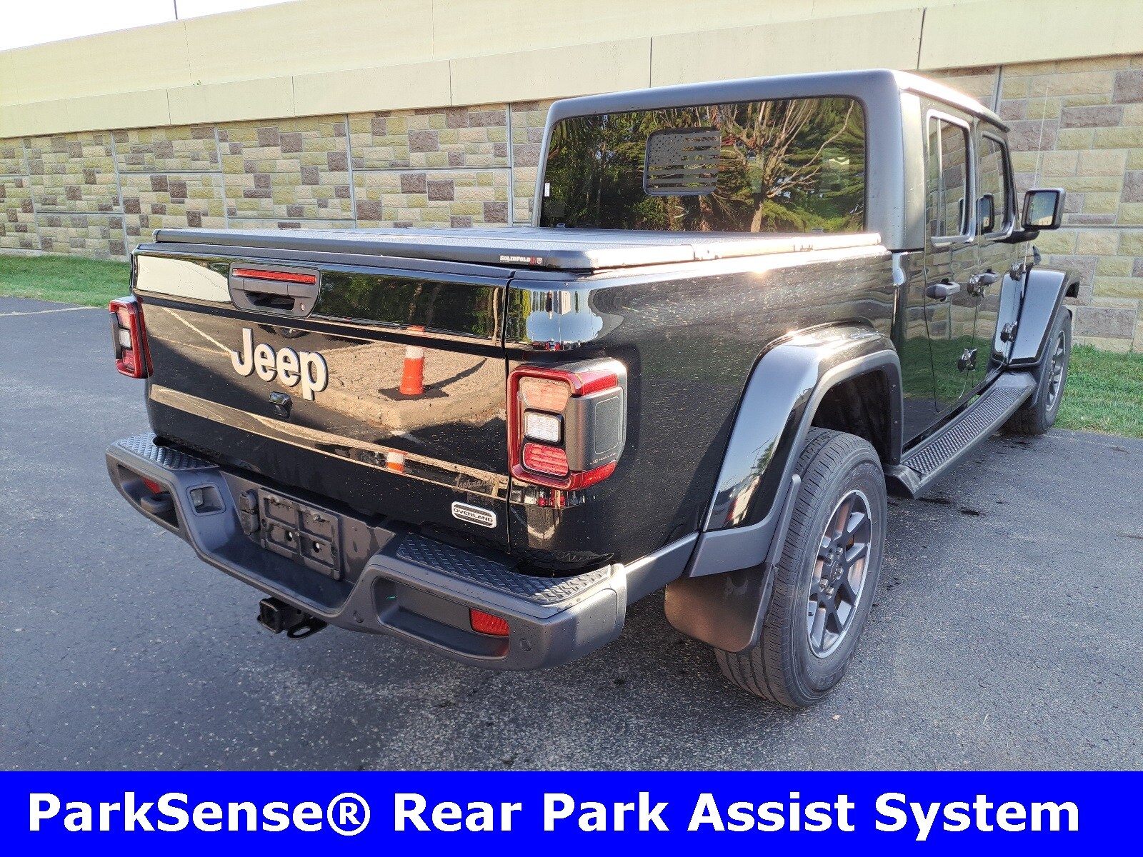 2020 Jeep Gladiator Overland photo 3