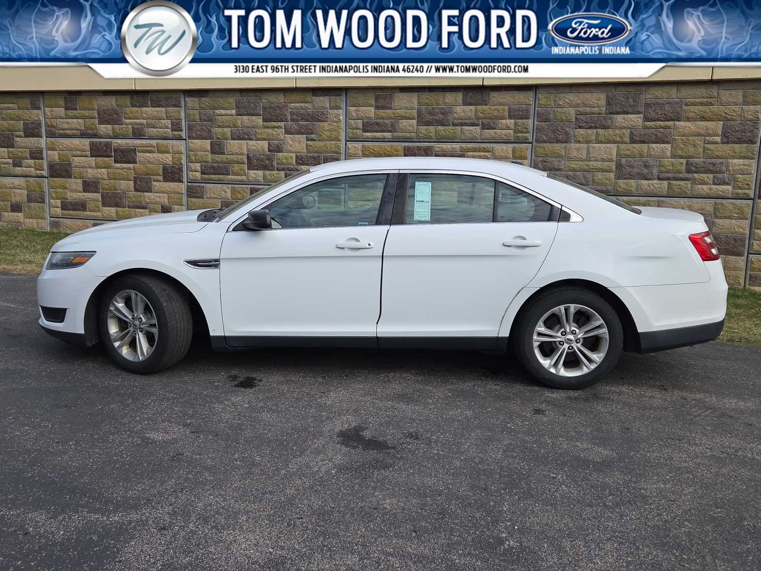 2015 Ford Taurus SE