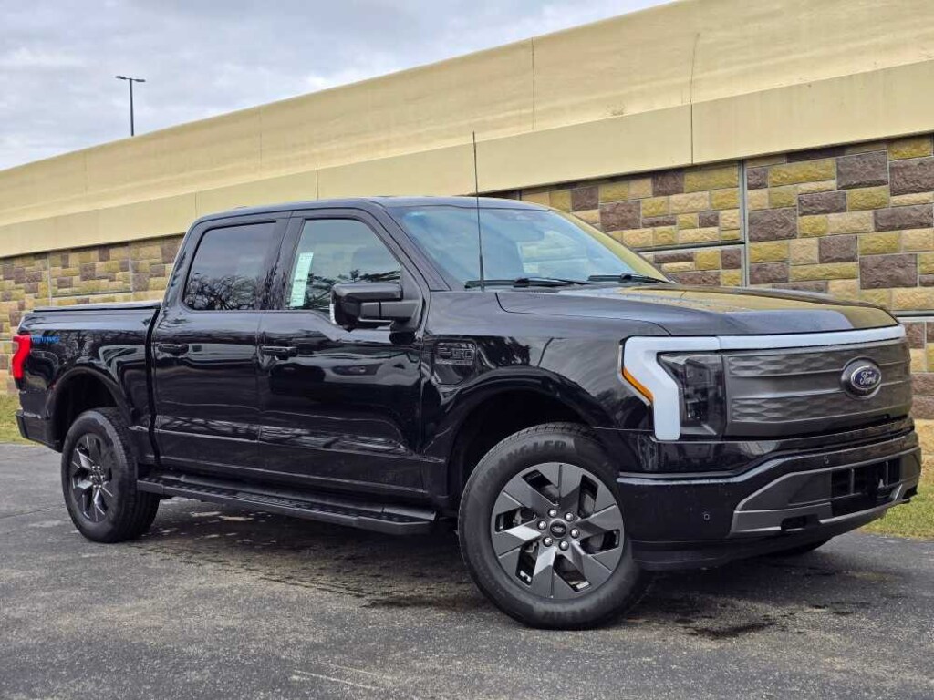 Used 2023 Ford F-150 Lightning Lariat 4WD Supercrew 5.5 Box 4WD SuperCrew 5.5 Box