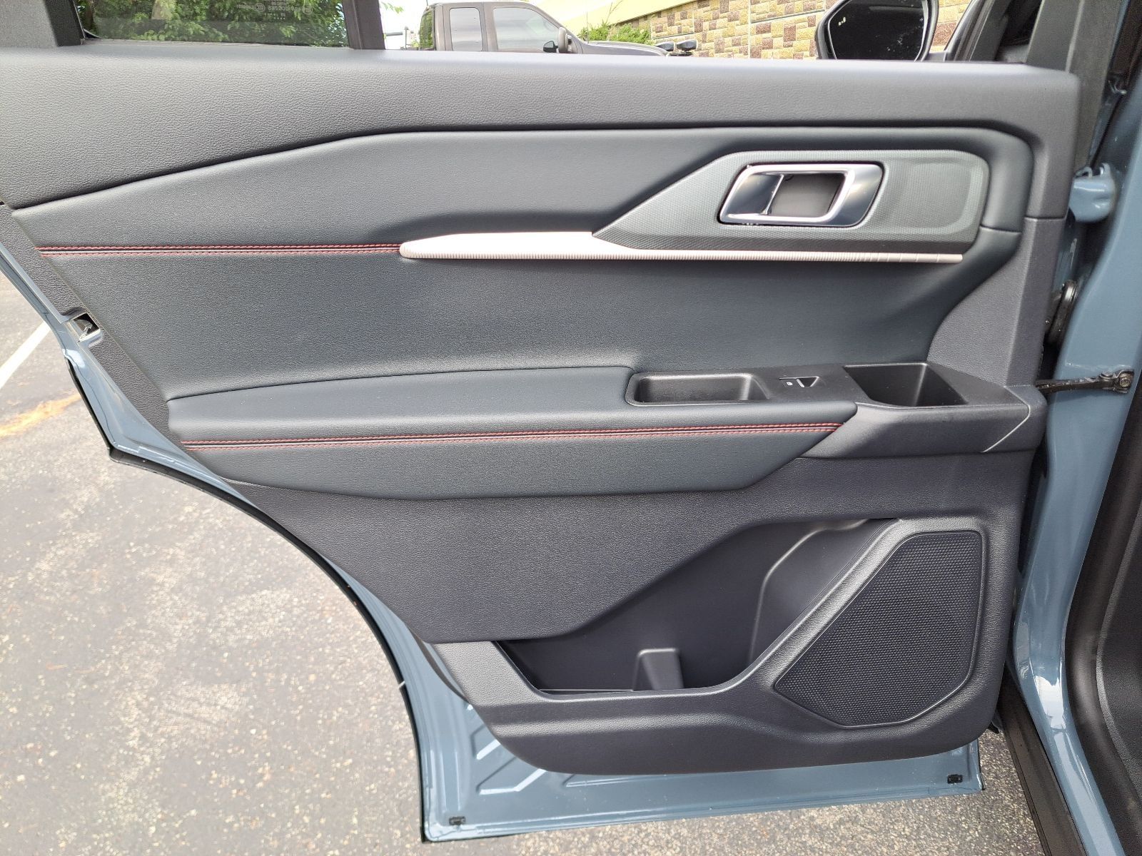 2026 Ford Explorer ST-Line - Photo 29