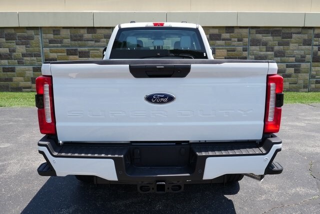2025 Ford F-350 XL photo 4