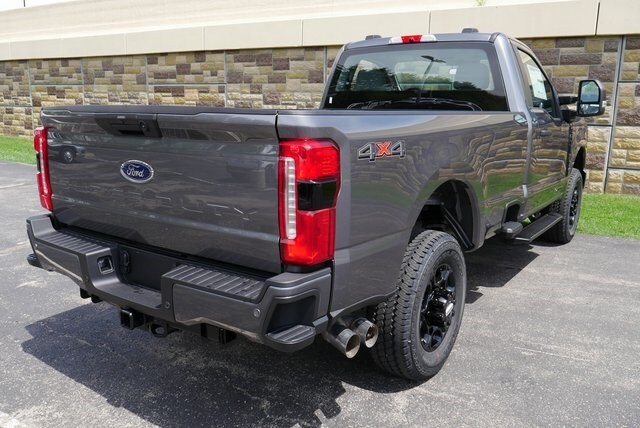 2025 Ford F-250 XL photo 3