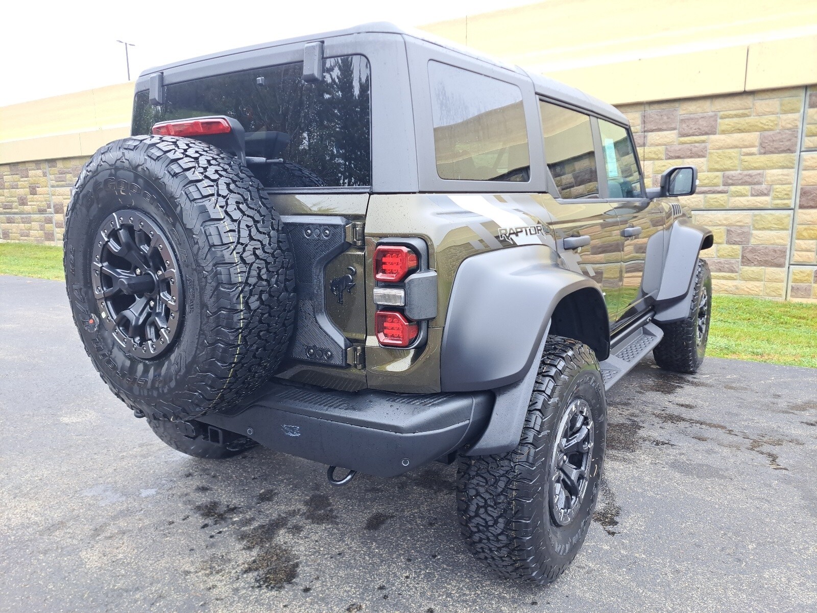 2025 Ford Bronco Raptor photo 3