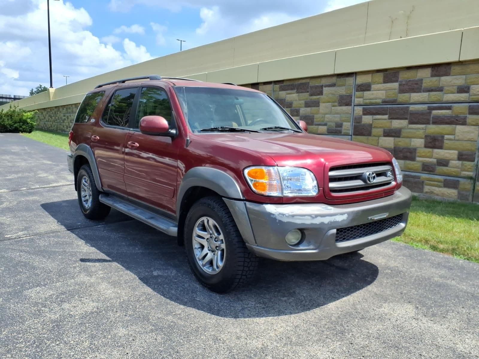 Used 2004 Toyota Sequoia SR5 with VIN 5TDZT34A84S238071 for sale in Indianapolis, IN