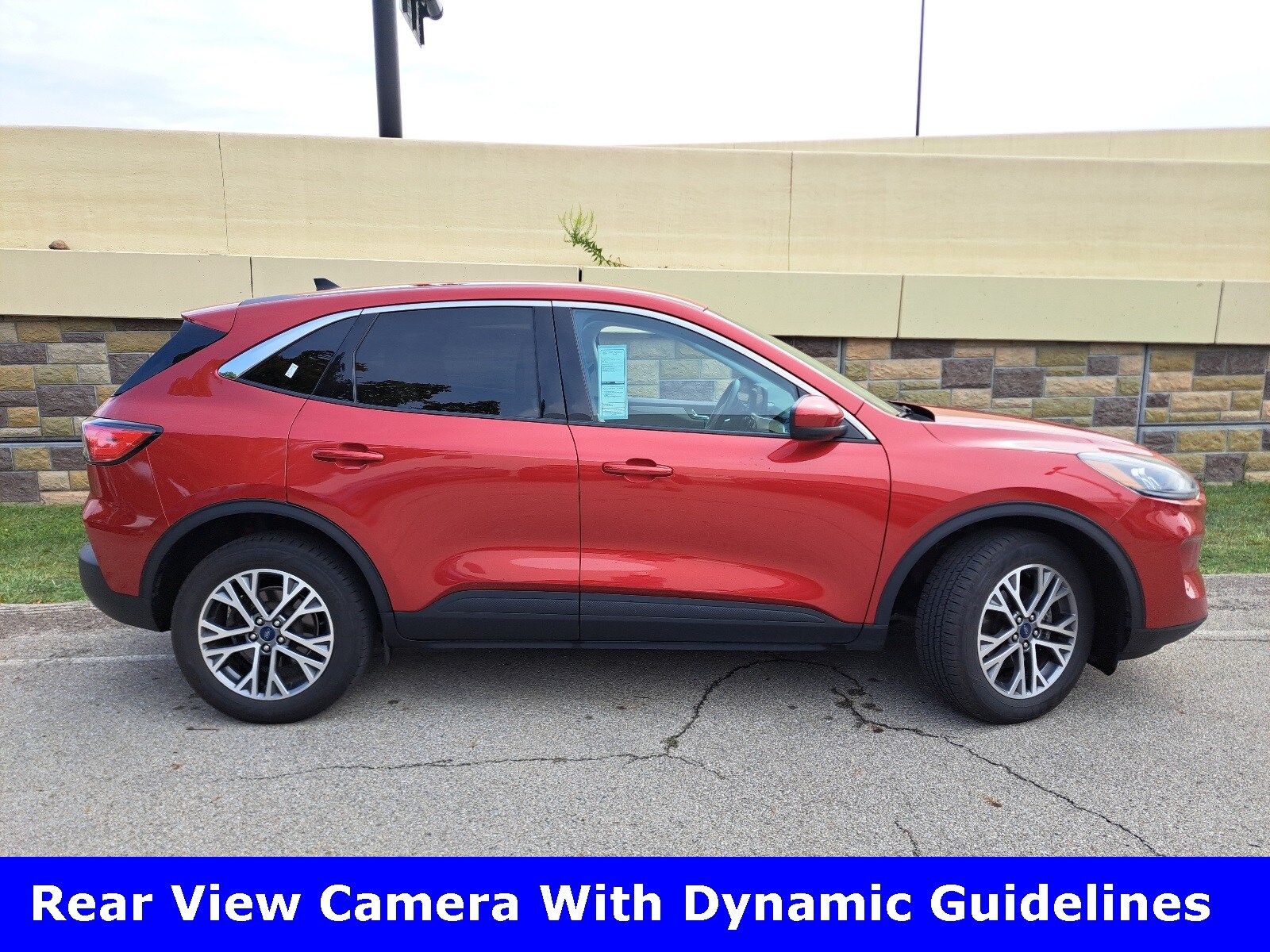 2022 Ford Escape SEL photo 2