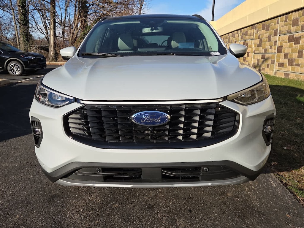 New 2026 Ford Escape Phev FWD