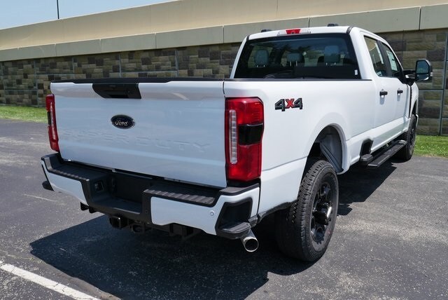 2025 Ford F-350 XL photo 3