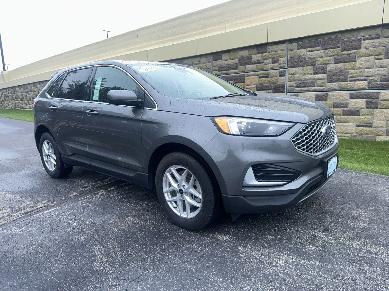2024 Ford Edge SEL AWD's photo