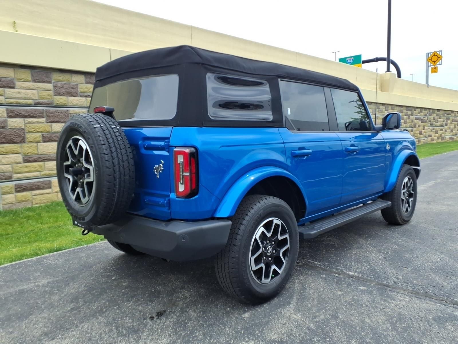 2024 Ford Bronco Outer Banks - Photo 11