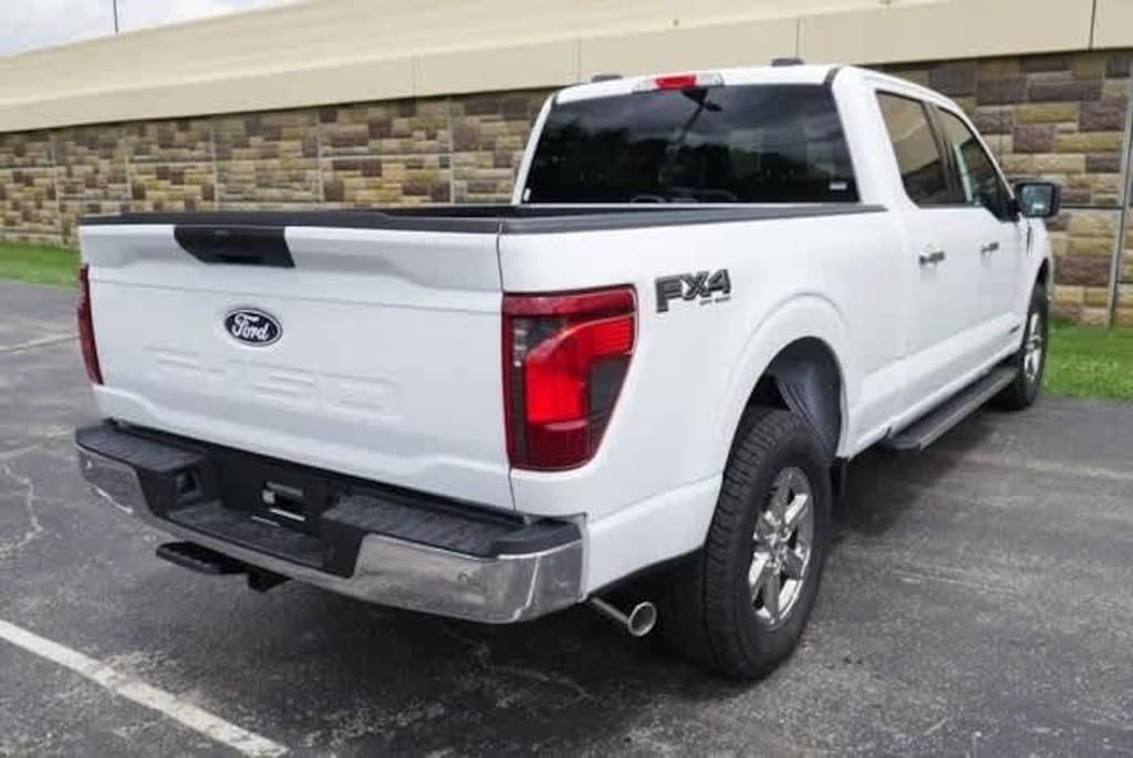 New 2025 Ford F-150 XLT Truck SuperCrew Cab