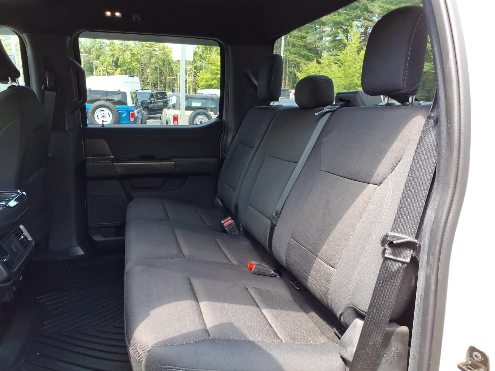 Photo 33